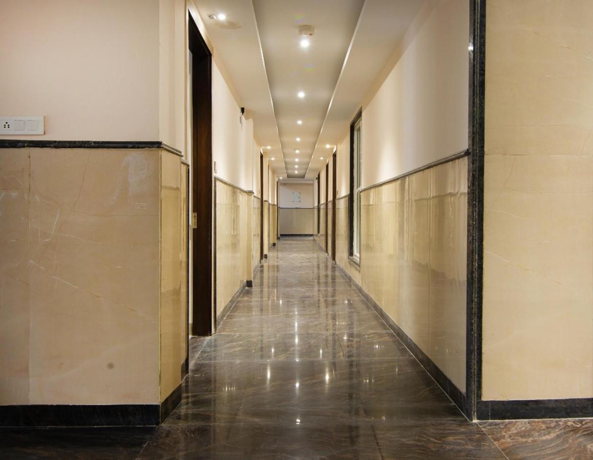 Hotel Ivy Plaza Luxury New Delhi Exterior foto