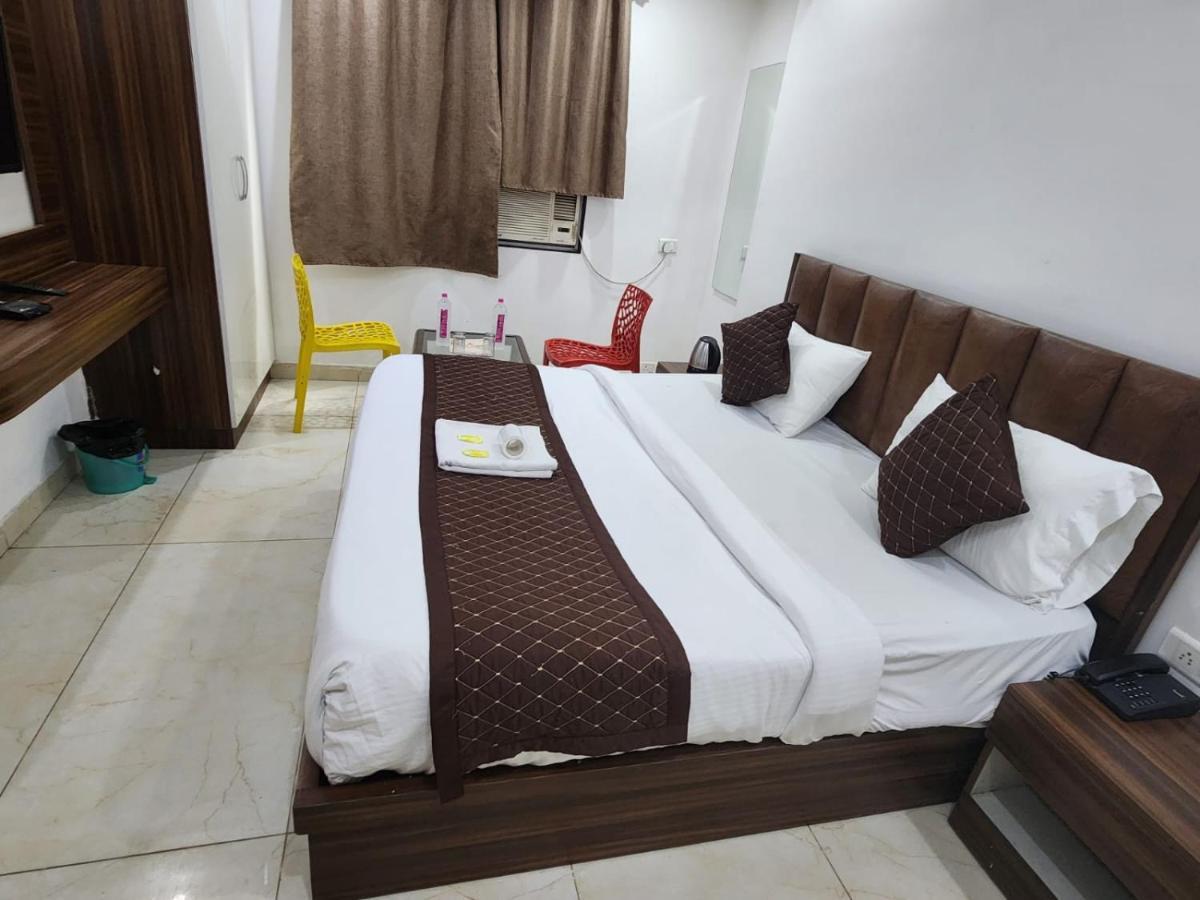 Hotel Ivy Plaza Luxury New Delhi Exterior foto