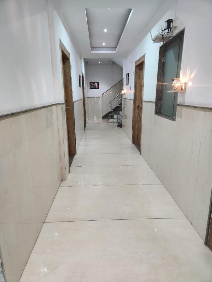 Hotel Ivy Plaza Luxury New Delhi Exterior foto